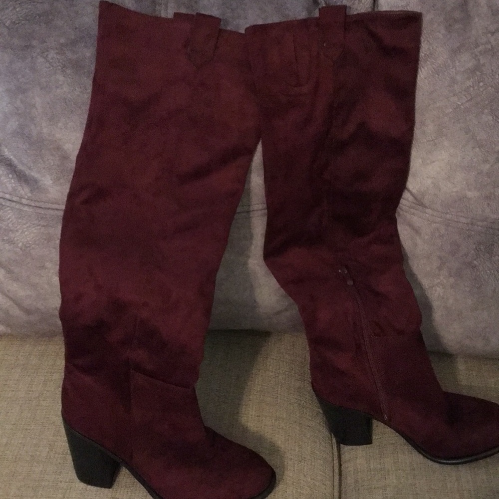 Very Volatile Suede Boots